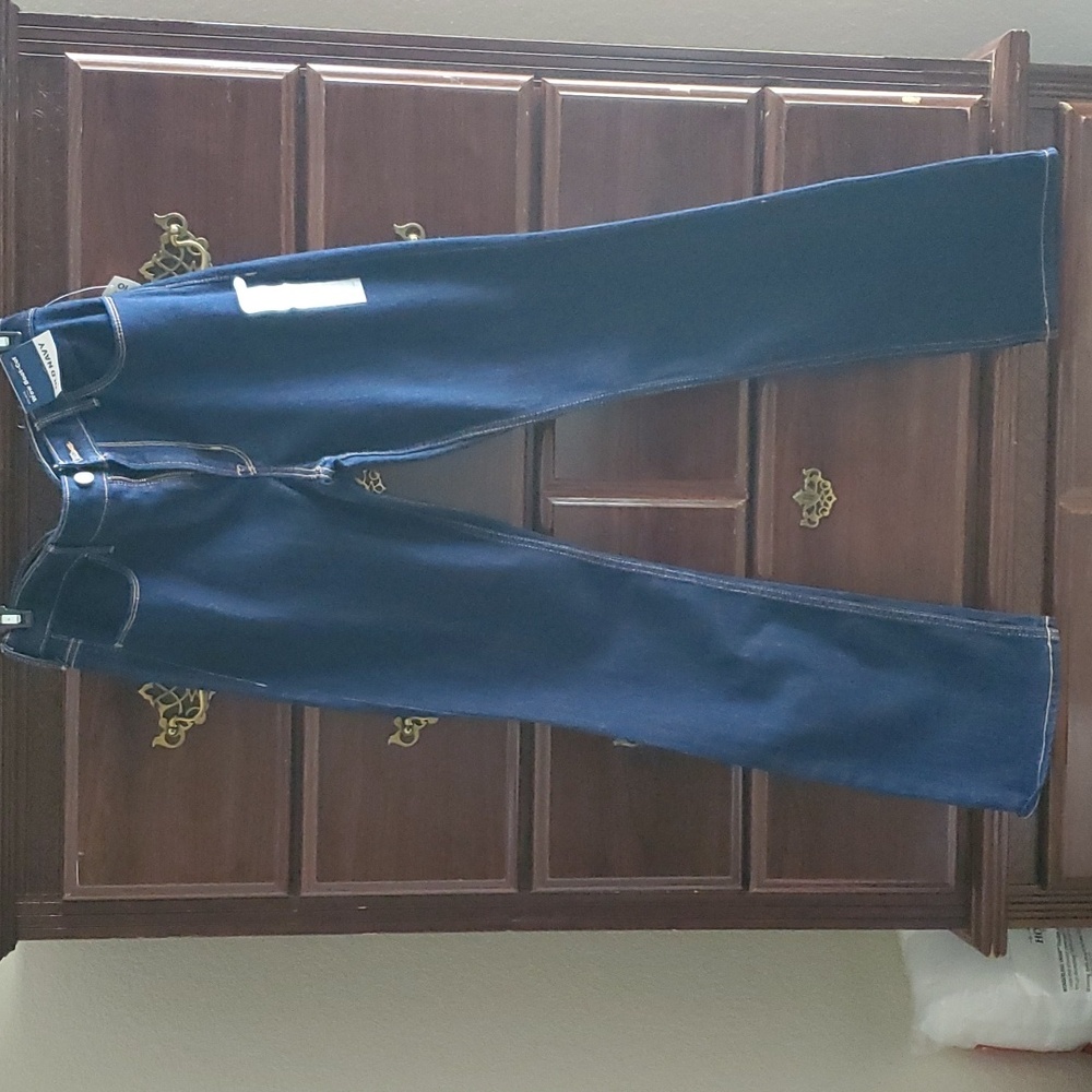 NWT BOOT CUT JEANS